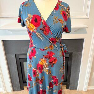 💐 Kaileigh Blue Floral Wrap Dress – Size Medium 🌸